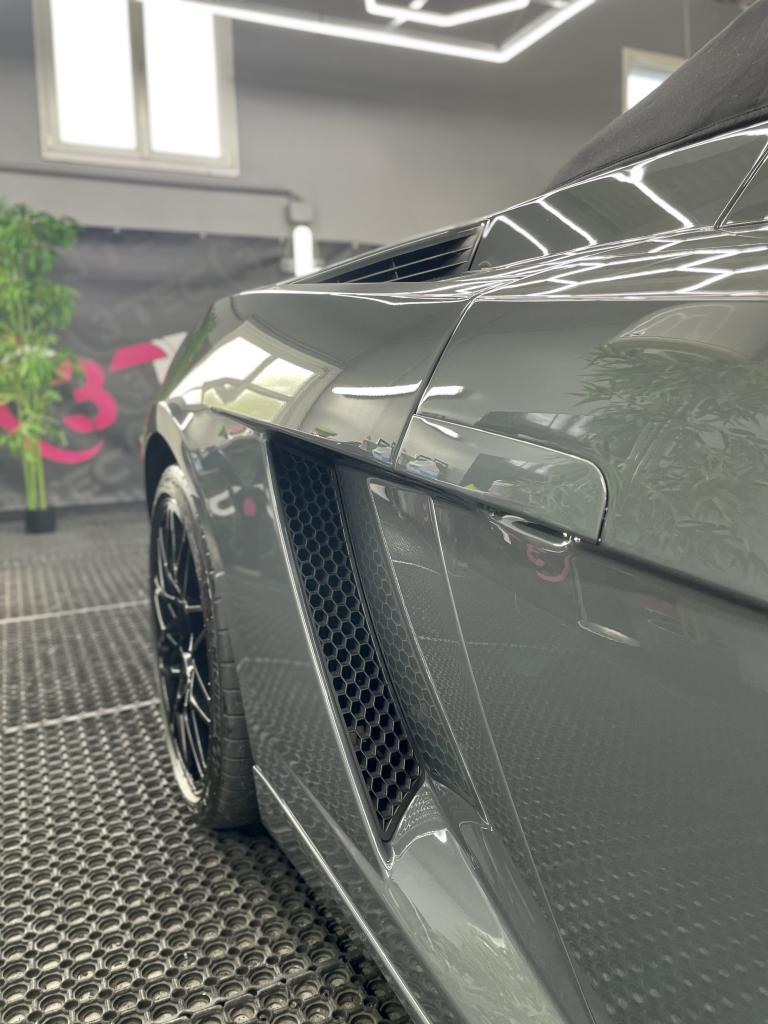 Traitement céramique Gtechniq Crystal Sérum Ultra garantie 9 ans sur une Lamborghini Gallardo