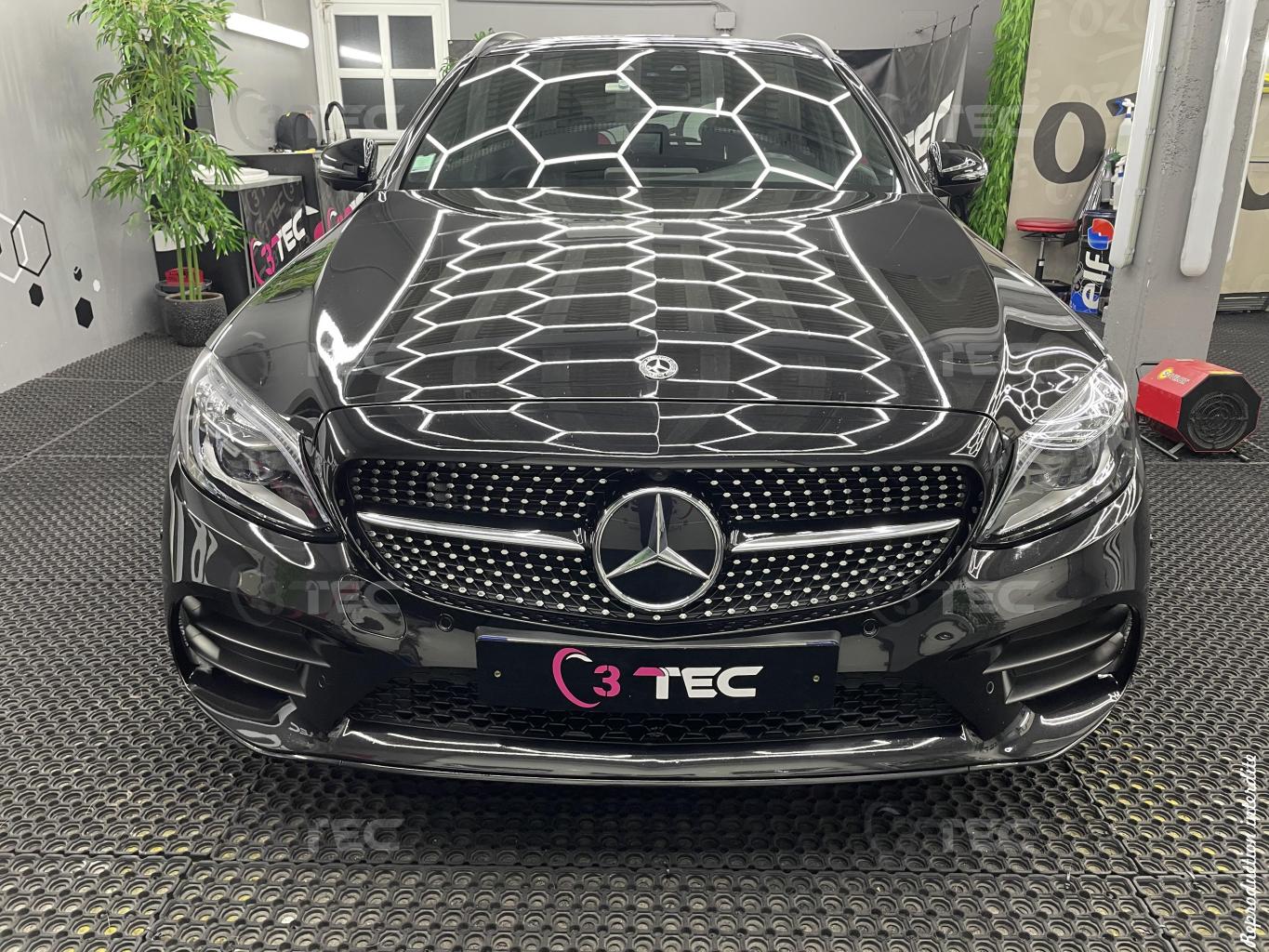 Traitement céramique GTechniq Crystal Sérum Ultra garantie 9 ans sur une Mercedes Classe C